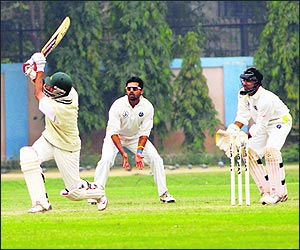 M_Id_118029_cricket
