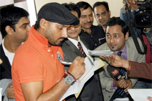 M_Id_213735_Harbhajan_Singh_