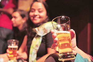 Two alcoholic drinks per day may improve heart health: study