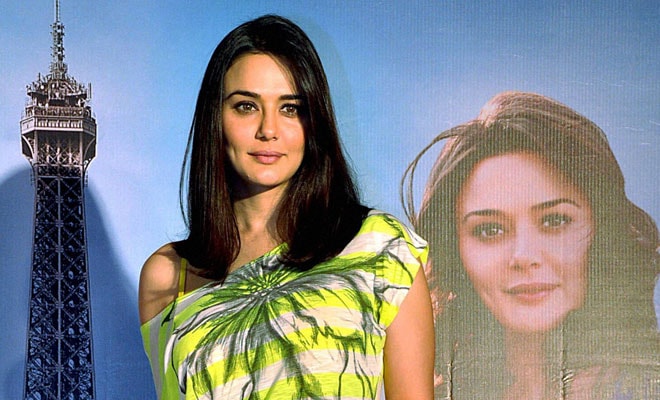 M_Id_383899_preity-zinta-iskqinparis