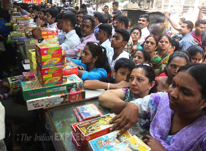  - b_id_435587_diwali-crackers