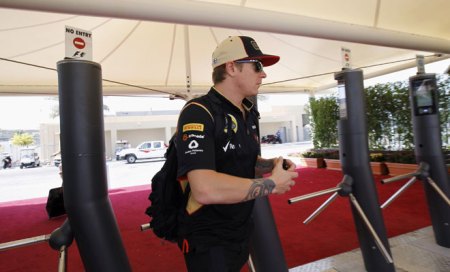 Kimi Raikkonen to miss last two races of Formula One season