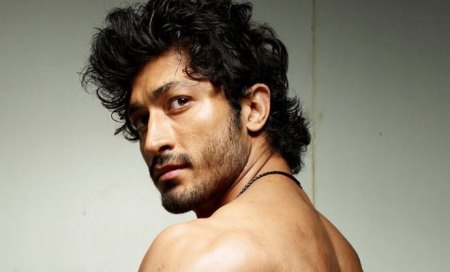 Vidyut Jamwal signs 3 films