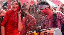Express LOL: Holi lessons by Bollywood