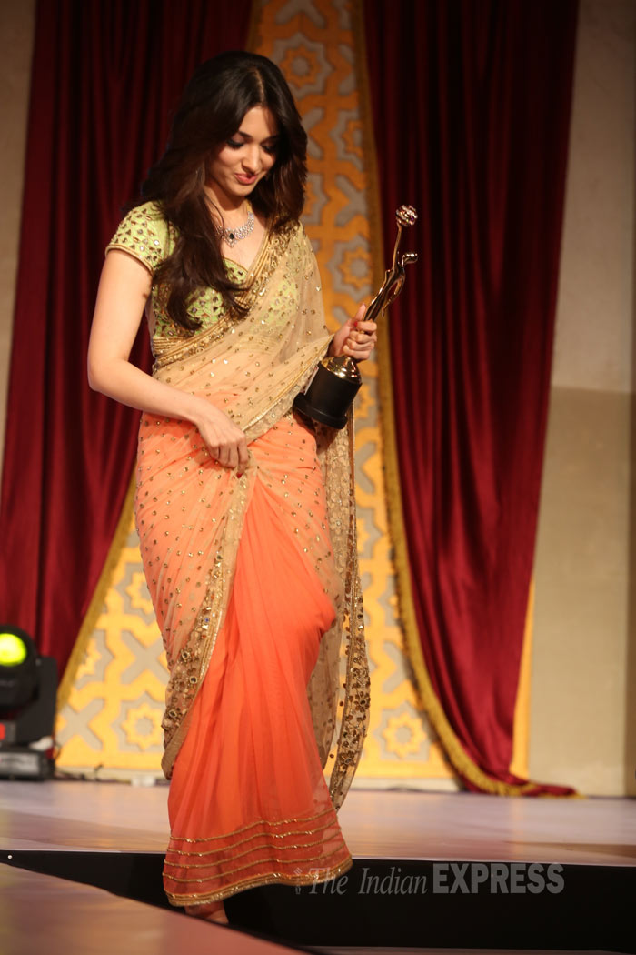 Tamannaah Bhatia, who also won an award, was elegant in an Arpita Mehta net