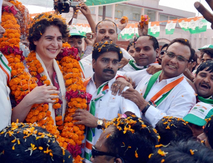 Priyanka Vadra's roadshow in Rae Bareli