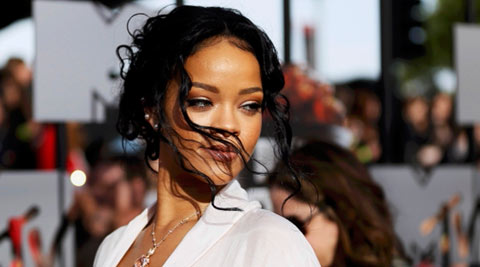 The 'Stay' hitmaker, 26, and Drake, 27, have apparently been inseparable in recent weeks and Rihanna hopes he will ask her to start looking at the properties, so they can plan to move in together, reported Daily Star. (Reuters) 