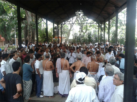 At the funeral of Yoga guru BKS Iyengar in Pune. He died today at the age of 96. 