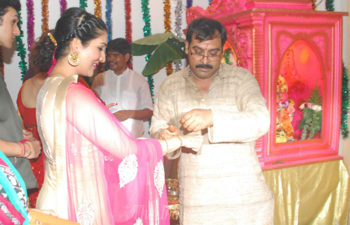 Govinda,  daughter Narmmadda and other celebs celebrate Ganesh Chaturthi