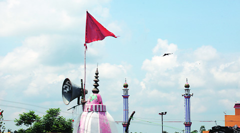 A temple and a mosque in Nehtaur, Bijnor, each with its own loudspeaker. There was a communal incident in the town on July 23. Source: OINAM ANAND 