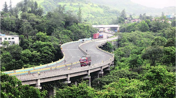 Since 2002, there have been nearly 2,000 accidents on the Mumbai-Pune Expressway. (Source:Express Archive)