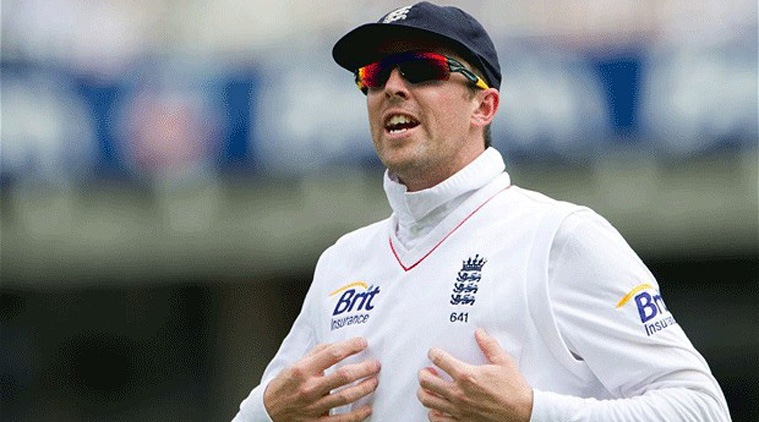 Graeme Swann said that England should drown out the baying Australian crowds