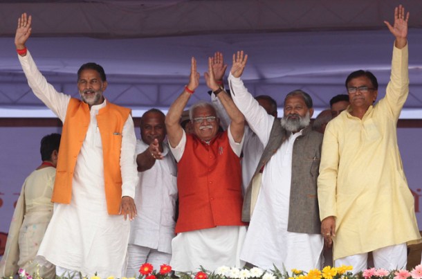 Photos Bjp Leader Manohar Lal Khattar Sworn In As Haryana Cm The