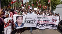 SC grants bail to Jayalalithaa in DA case, asks her to ensure AIADMK workers don't create law and order problems