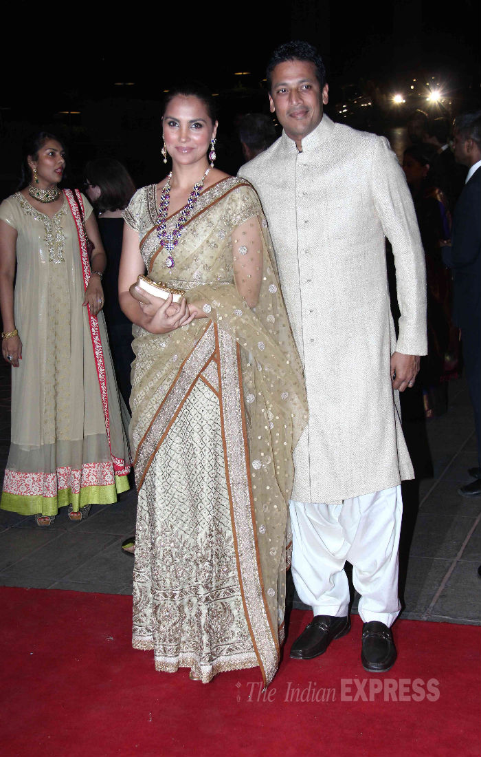 Lara Dutta was also dressed to impress in a beautiful gold Ritu Kumar sari, while husband Mahesh Bhupati wore a kurta-dhoti.