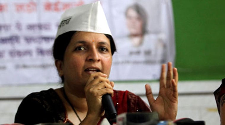 Social activist Anjali Damania, BJP leader Eknath Khadse, dawaood ibrahim, threat call from pakistan, Aam Aadmi Party leader, India news, national news, latest news,