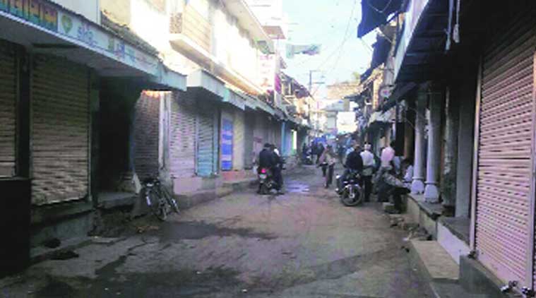 Vinchhiya remains shut, 2 more farmers found dead | The Indian Express