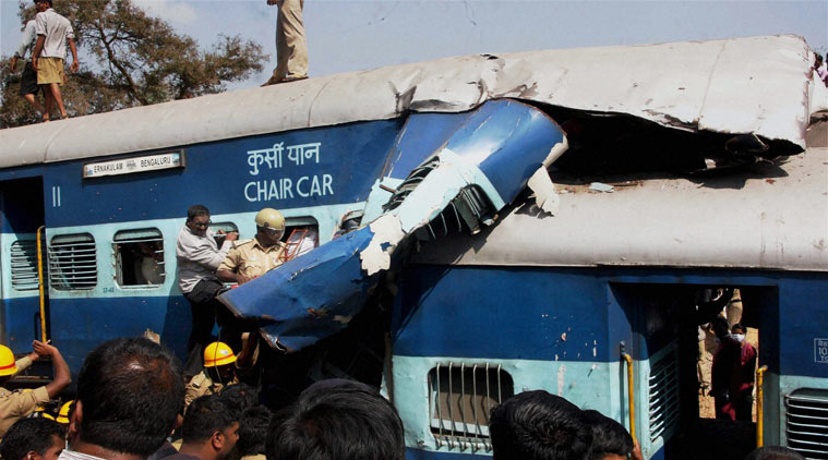 9 Killed, Over 40 Injured As Bengaluru-Ernakulam Express Train Derails ...