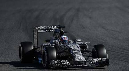 Daniel Ricciardo happy to assume the burden of expectation