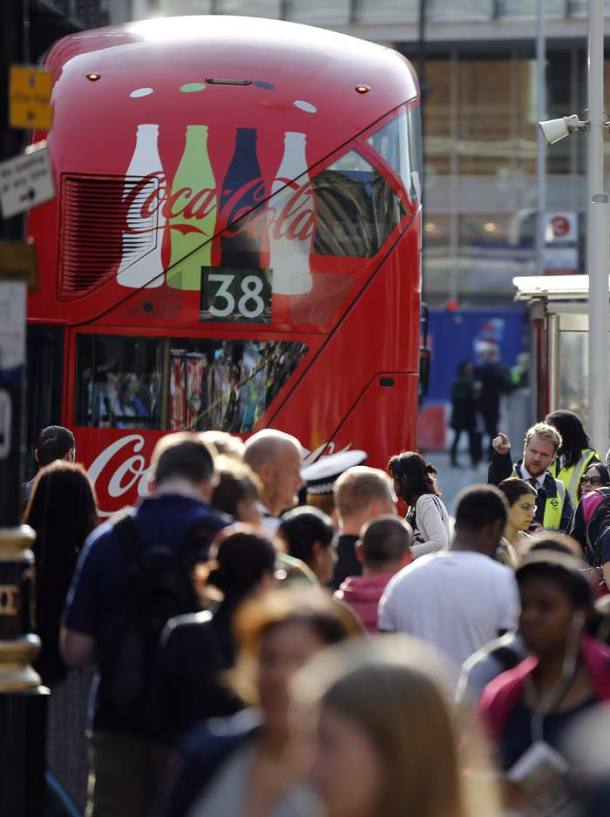 PHOTOS London Subway Strike Commuters rush to bus stops, train