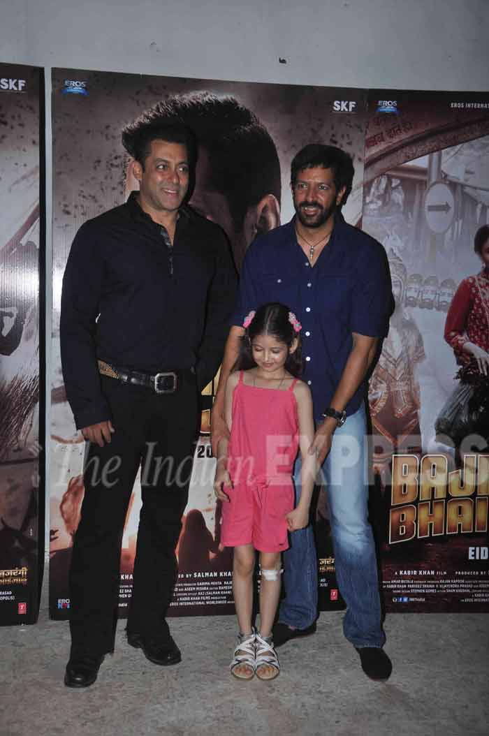 Harshaali Malhotra desktop Wallpapers