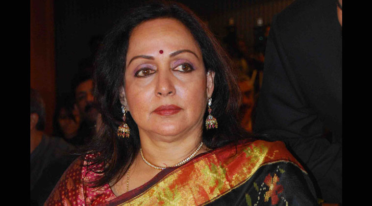 hema malini, hema malini accident, hema malini car accident, hema malini Jaipur car accident, hema malini jaipur accident, hema malini road accident, hema malini health, hema malini hospital, hema malini mercedes accident, hema malini news, hema malini injured, entertainment news, india news, top stories, latest news