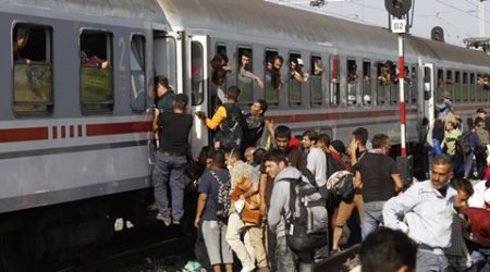 Migrant crisis: Croatia shuts most Serbia border crossings, angering Serbia