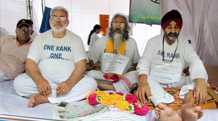 Ex-servicemen undergoing hunger strike for the implementation of one rank, one pension at Jantar Mantar in New Delhi (PTI photo)