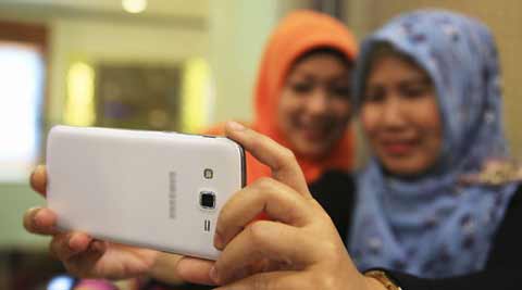 Researchers find the perfect selfie using a deep neural network