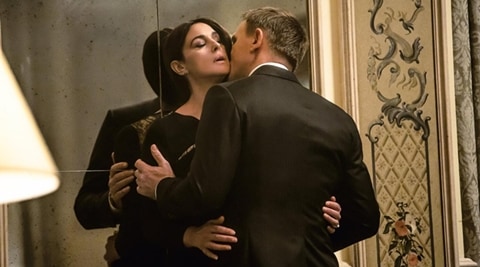 Censor Board says no long ‘kisses’ in Bond  film ‘Spectre’, Twitterati makes #SanskariJamesBond trend