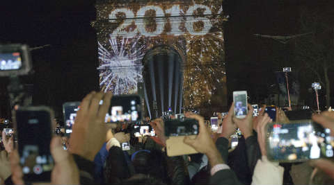 2016 won’t be exciting or revolutionary for smartphones, and that’s good