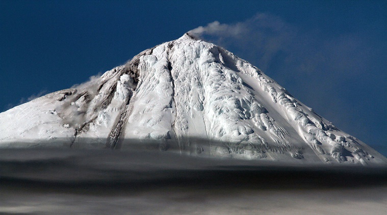 A picture of one of the Big Ben volcano’s rare eruptions, captured by the scientific crew aboard the research vessel — the Investigator. (Source: Pete Harmsen via Blog.csiro.au) 