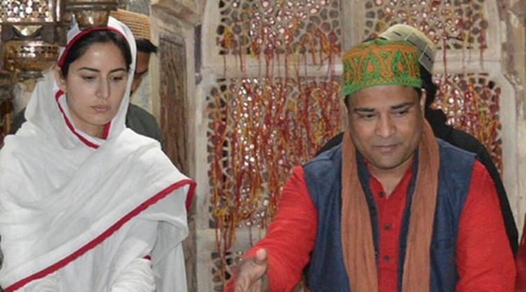 Katrina Kaif, Katrina Kaif Dargah, Katrina Kaif Visits Salim Chishti Dargah, Katrina Kaif Fitoor, Katrina Kaif Visit Dargah, Katrina Kaif Films, Salim Chishti dargah, Salim Chishti dargah Agra, Entertainment news
