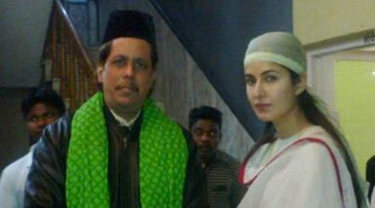 Katrina Kaif, Katrina Kaif Ajmer Dargah, Katrina Kaif ajmer Sharif, Katrina Kaif Prays at Ajmer Dargah, Katrina Kaif Fitoor, Katrina Kaif in Fitoor, Katrina Kaif Khwaja Moinudddin Chisti, Entertainment news