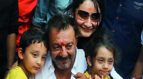 sanjay dutt, sanjay dutt release, sanjay dutt out of jail, yerwaad jail sanjay dutt, sanjay, sanjay dutt jail