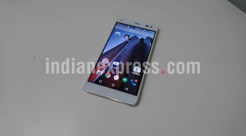 Reliance LYF Earth1 #ExpressReview: Nice design but the camera fails to impress