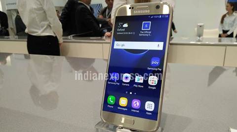 Samsung says preorders for Galaxy S7 phones stronger than expected
