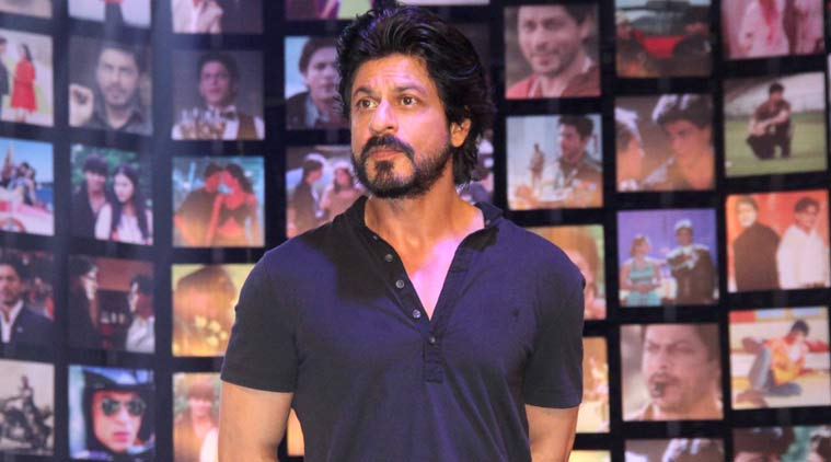 Shah Rukh Khan, Fan, SRK slapped, SRK fan, SRK slap lady