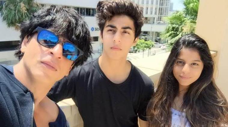 Image result for srk with aryan and suhana