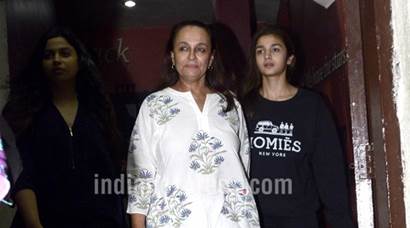 Alia Bhatt enjoys family time with mother Soni Razdan and sister
