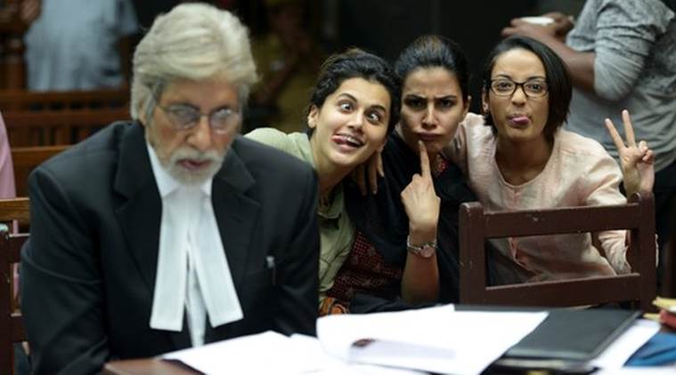 Amitabh Bachchan, Pink, Pink cast, Amitabh Bachchan photobombed, Amitabh Bachchan upcoming movie, Amitabh Bachchan movies, Amitabh Bachchan news, Pink news, Entertainment news