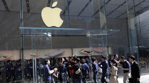 China bans Apple services ahead of crucial quarter result
