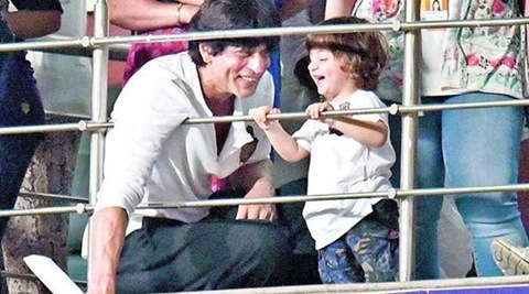 Shah Rukh Khan Enjoys KKR RCB Match At The Eden Gardens Son AbRam