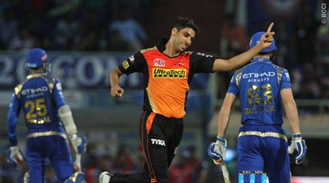 Ashish Nehra ruled out of IPL 2016 with hamstring injury