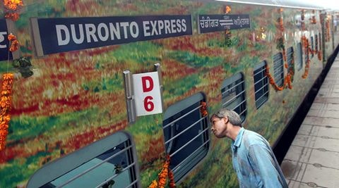 Passengers delay Duronto Express at Vadodara station over no breakfast