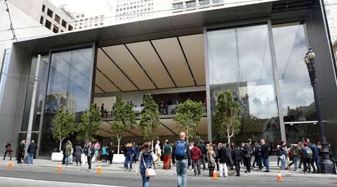 Apple’s new Union Square store in San Francisco redefines retail spaces