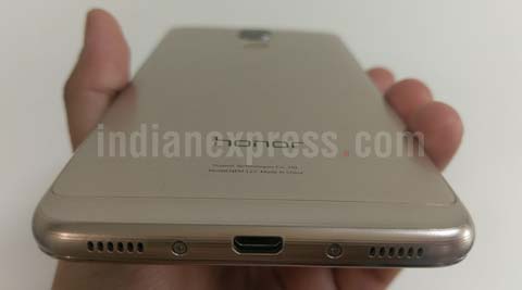 Huawei is working on its own mobile OS, wants to copy Apple less