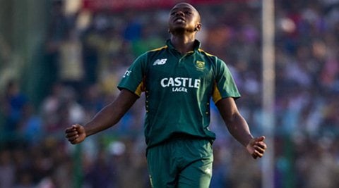Brilliant bowling lifts South Africa to win over Australia
