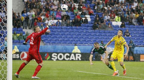 Euro 2016: Northern Ireland sink Ukraine for first ever  tournament win
