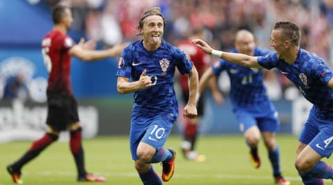 Euro 2016: Luka Modric gets Croatia off to winning start  against Turkey